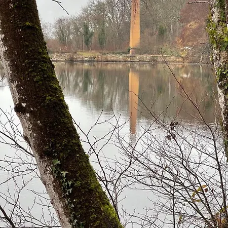 Du Vieux Morat 펜션 *