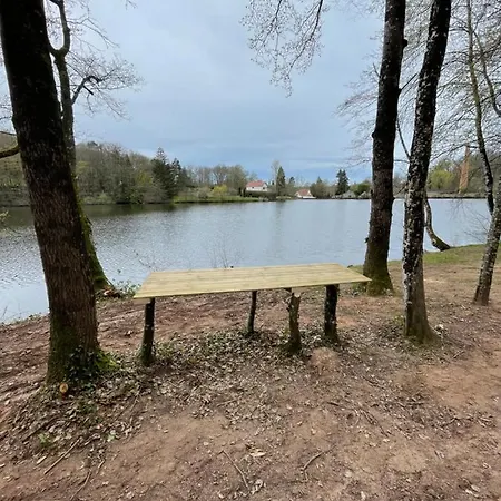 펜션 Du Vieux Morat Saint-Bonnet-Tronçais